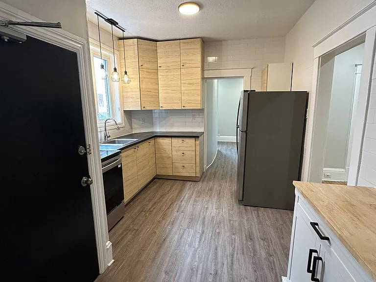 53 Heney St #1 — Photo 7