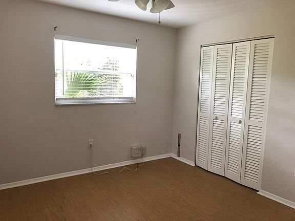 4th image of 2645 Leafy Ln