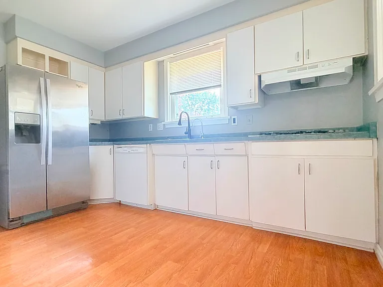 78 Massey Cres — Photo 7