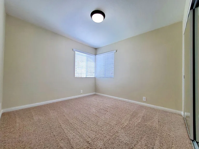 Citrus Court Apartments — Photo 17