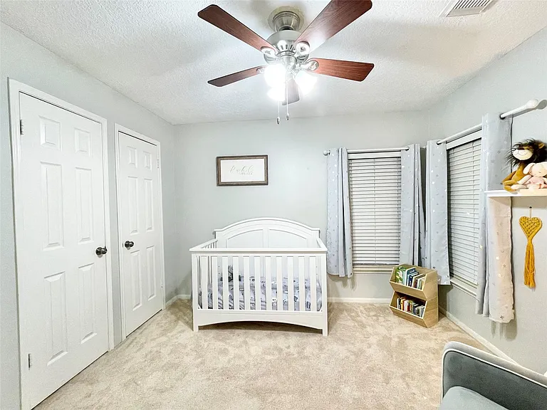 7 Windledge Pl — Photo 42