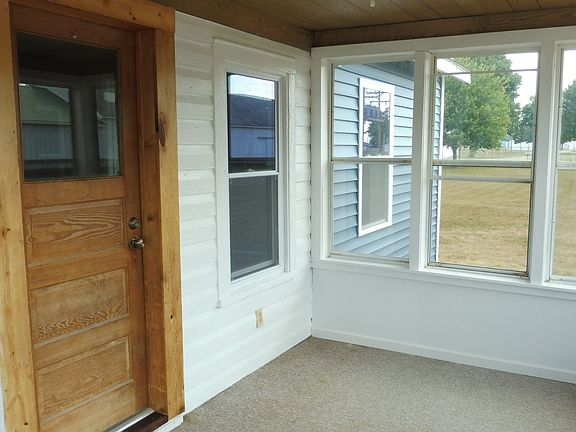 3 season enclosed porch