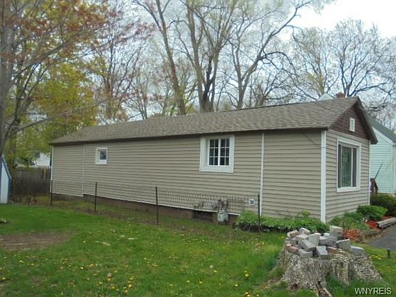 3rd image of 6001 Leonard Ct