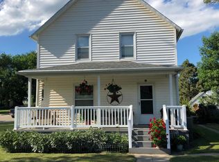 22 4th Ave NW, Lamoure, ND 58458