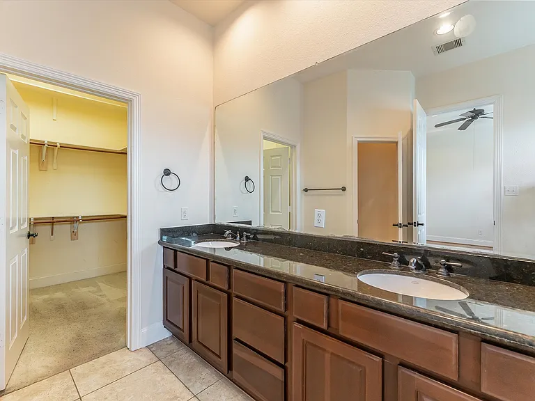 308 Grove St — Photo 10