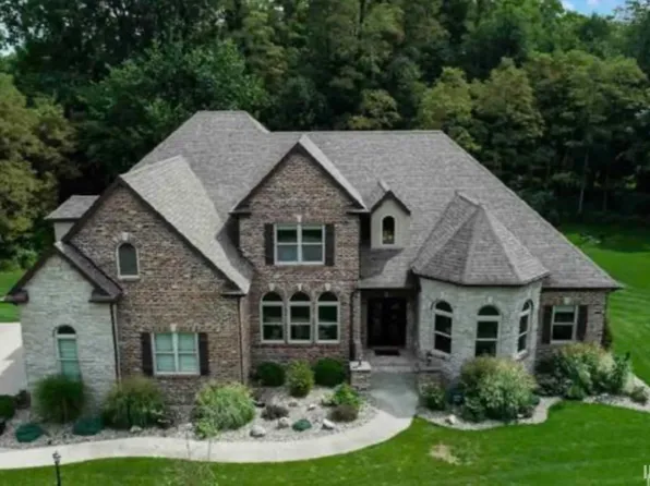 21562 Golden Maple Ct, South Bend, IN 46628