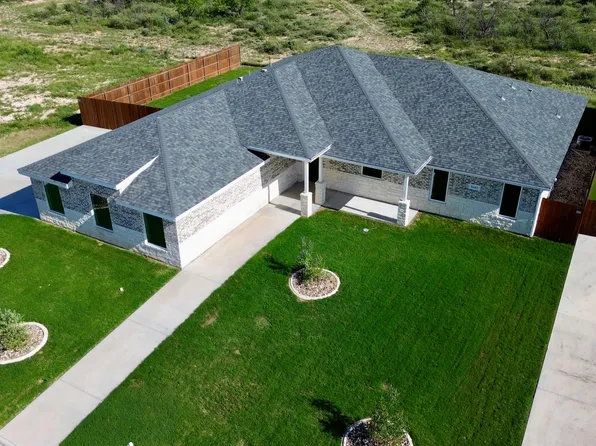 1605 Club House Ln, San Angelo, TX 76904