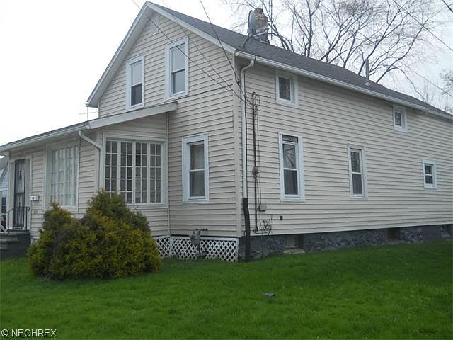 1st image of 1301 W 19th St