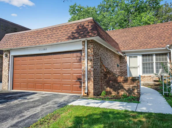 1S282 Holyoke Ln, Villa Park, IL 60181