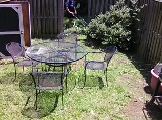 9047 Golden Leaf Ct, Springfield, VA 22153