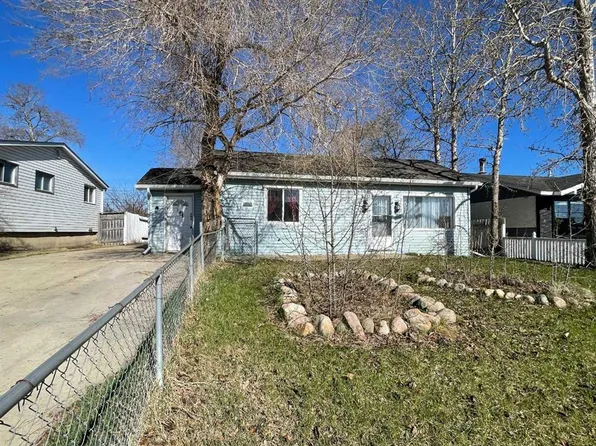 10104 99th St E, High Level, AB T0H 1Z0
