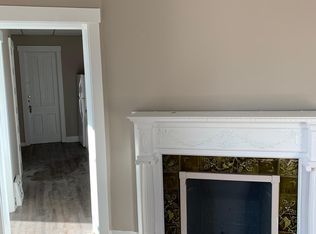 405 E Front St APT 1, Bloomington, IL 61701