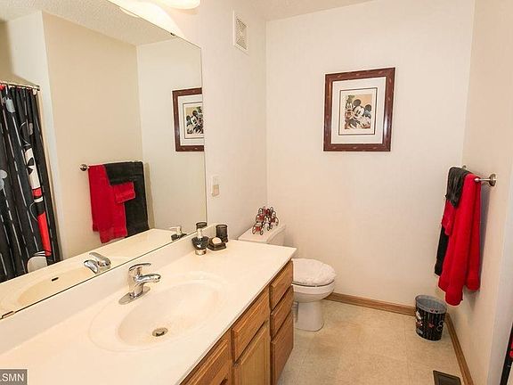 4th image of 1076 Hillvale Ave N #1069