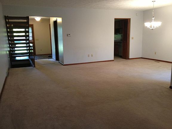 4th image of 1424 Lakeside Dr