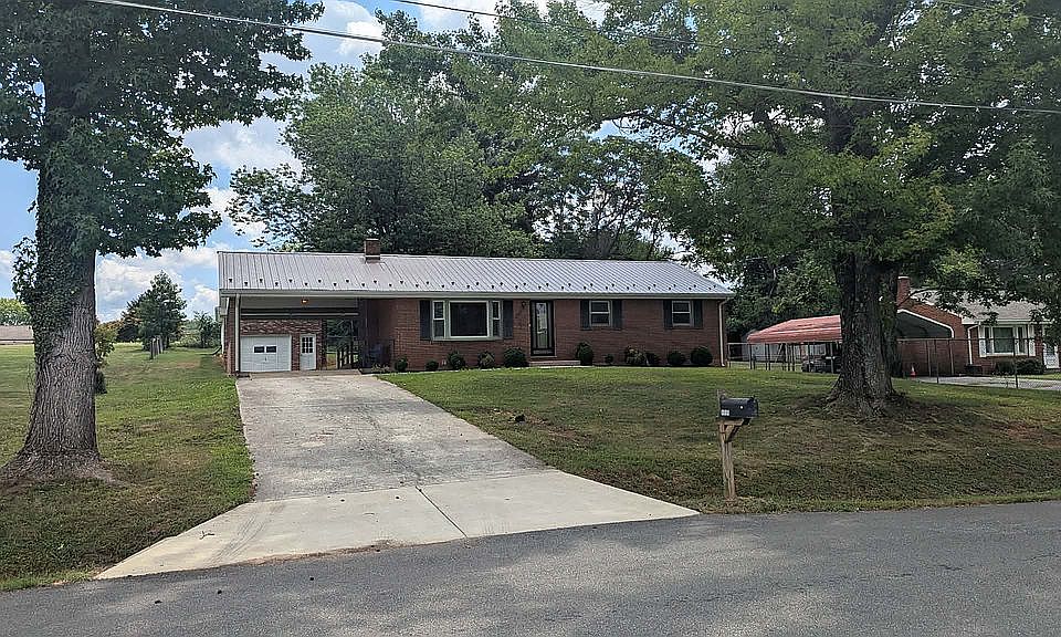 1st image of 1111 Roundtree Dr