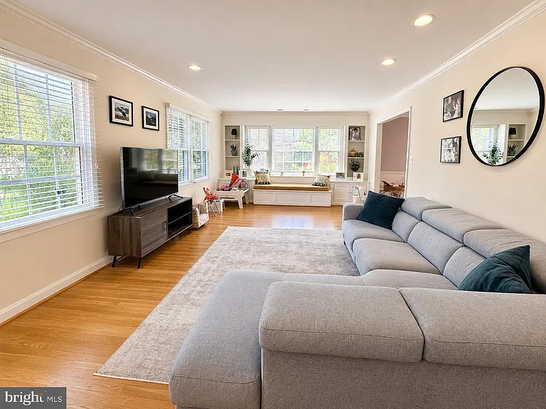 7327 Yates Ct — Photo 3