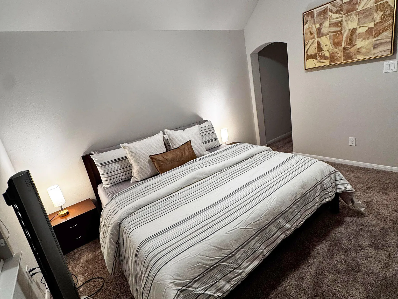 3 bed, 2.0 bath, 3150 sqft, $1,503 — Photo 3