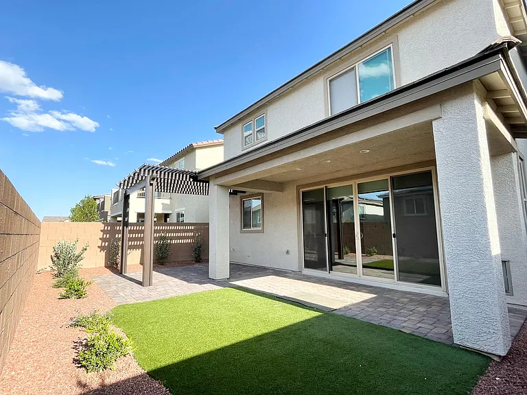 9458 Isla Lee Ave — Photo 10