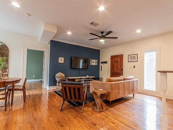 5th image of 2415 Durwood St #B