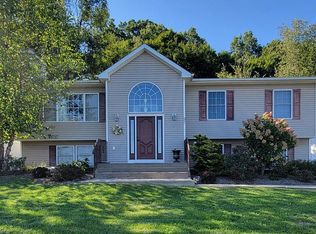 37 Meadow Ave, Chester, NY 10918