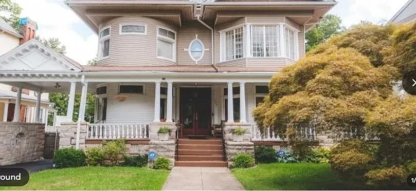 1 bed, 1.0 bath, 700 sqft, $1,800 — Photo 1