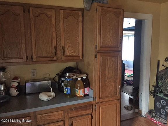3rd image of 538 Wainwright Ave