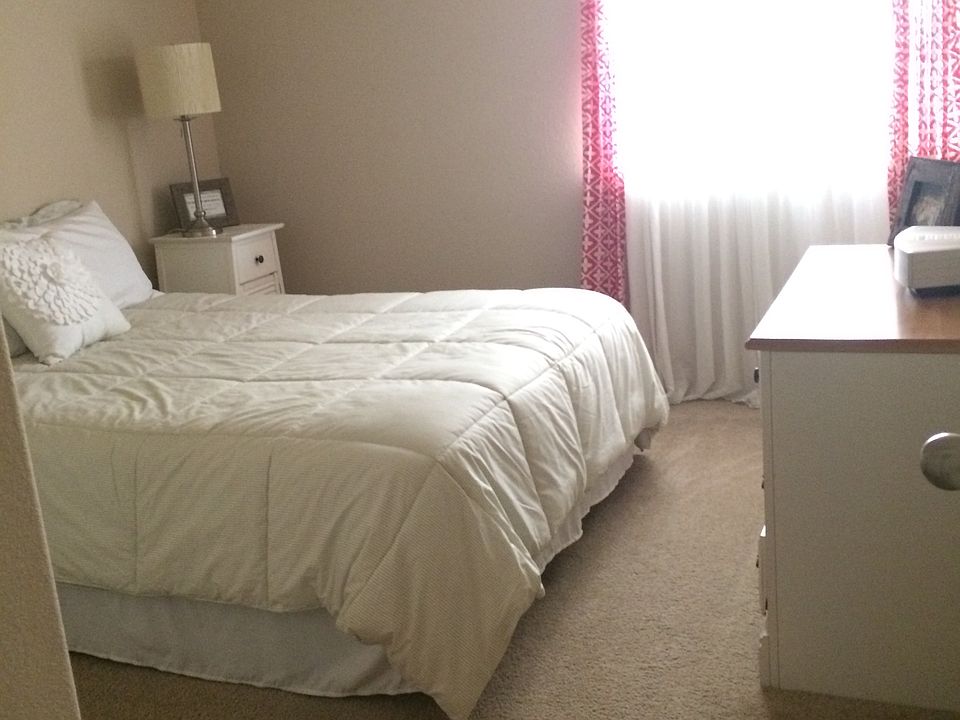 Guest bedroom