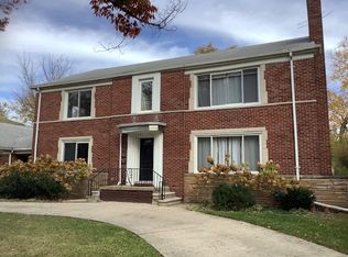 734 Harcourt Rd #734, Grosse Pointe, MI 48230