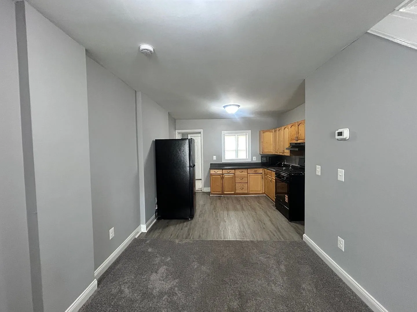 Baltimore - 3 Bedrooms and 2 baths Available! — Photo 3