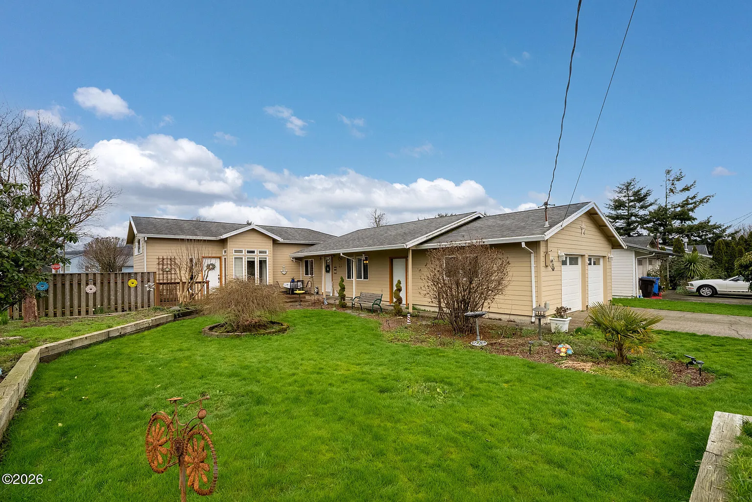 608 Cottonwood Ave photo 1