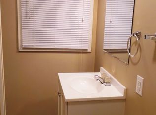 2626 E Sennett St, Wichita, KS 67211