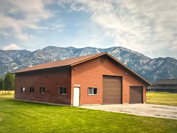 144 Blue Lake Cir, Alpine, WY 83128
