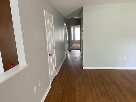 2nd image of 108 Lindsay Ct #108A