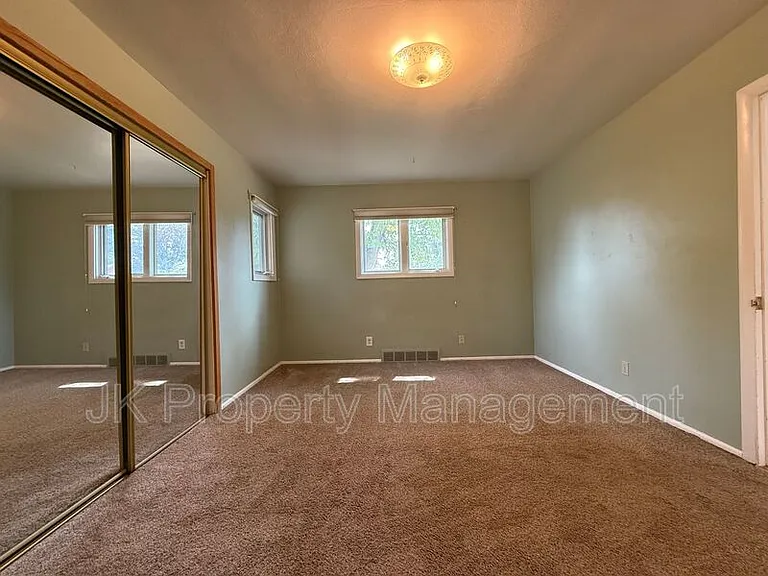806 Forest Ave — Photo 19