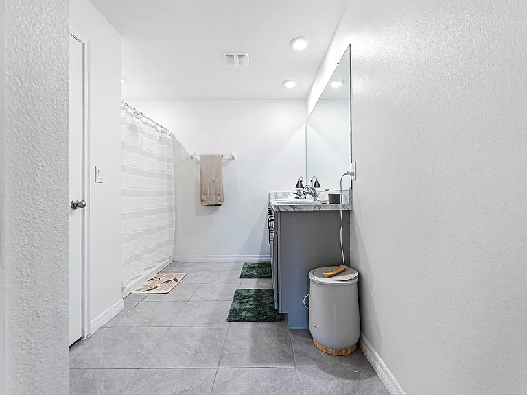 8574 Triumph Cir — Photo 16