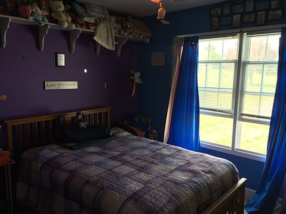 5th image of 315 Logan Ln
