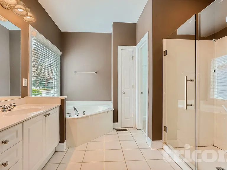 1231 Brentwood Ct — Photo 18