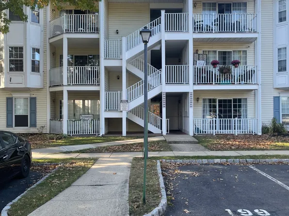 296 Wimbeldon Ct #A, North Brunswick, NJ 08902