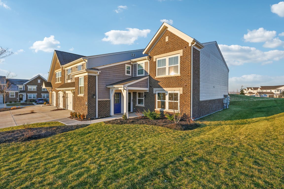 Hazeltine Ln-S1301-001.jpg