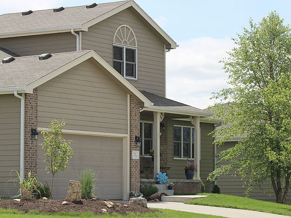 4th image of 915 Birchwood Dr