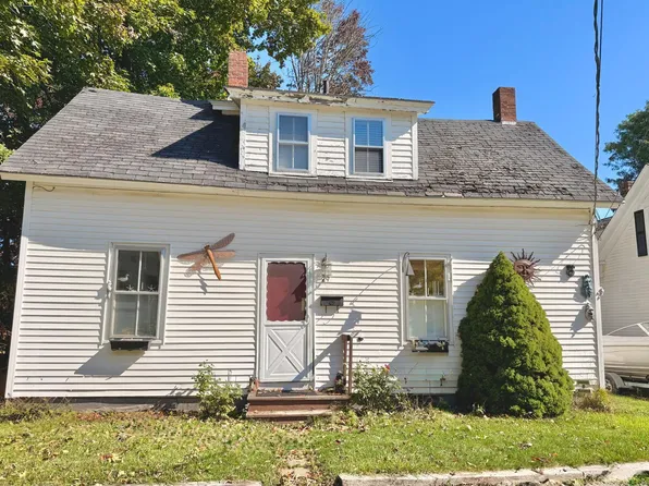 29 Warren Street, Rockland, ME 04841