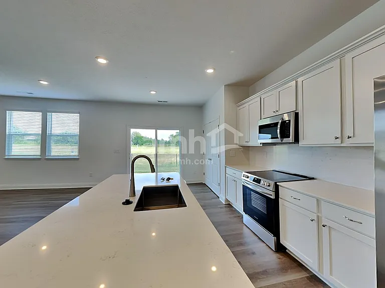 9184 Henley Ave — Photo 4
