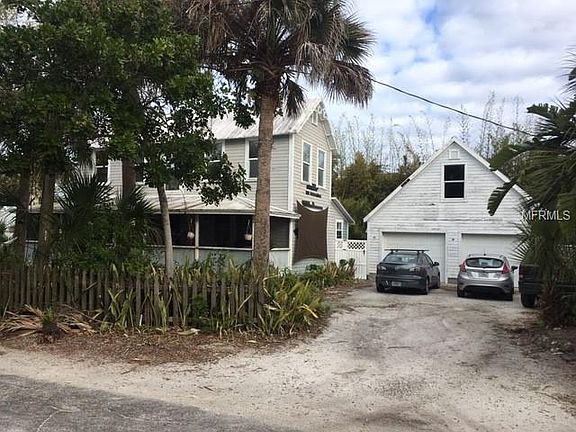 4th image of 822 Madrid Ave