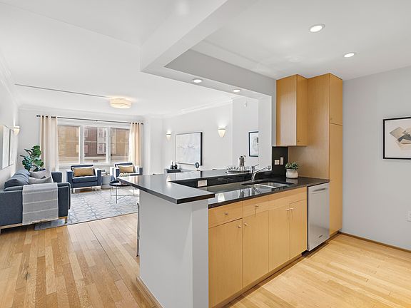 2nd image of 3101 City Pl #3101