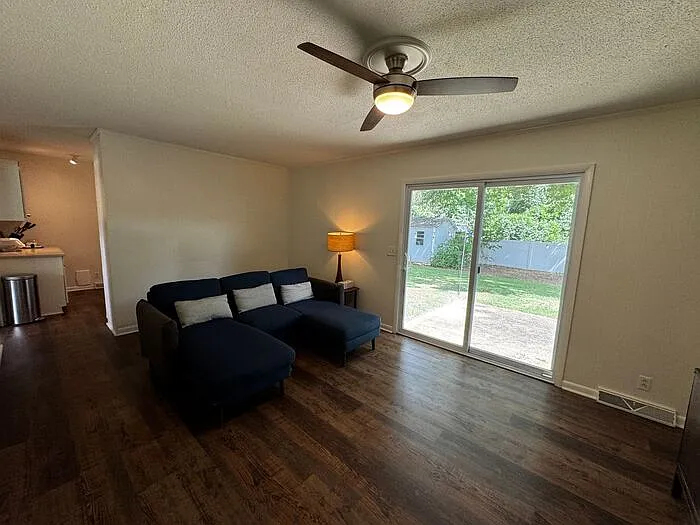 1005 Willow Cove Cir SE — Photo 17