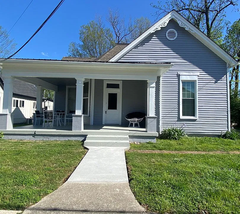 433 East Lytle St