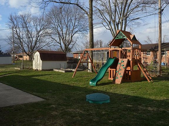 4th image of 1103 Langdale Ave