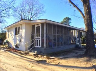 558 Almond St, Elberton, GA 30635