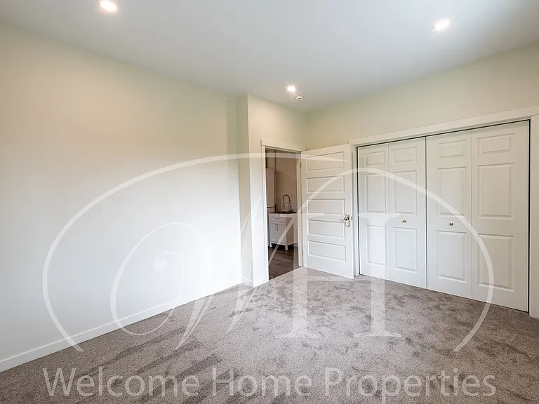 1335 Monroe St — Photo 18