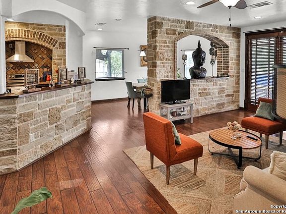 4th image of 12154 Manzanita St